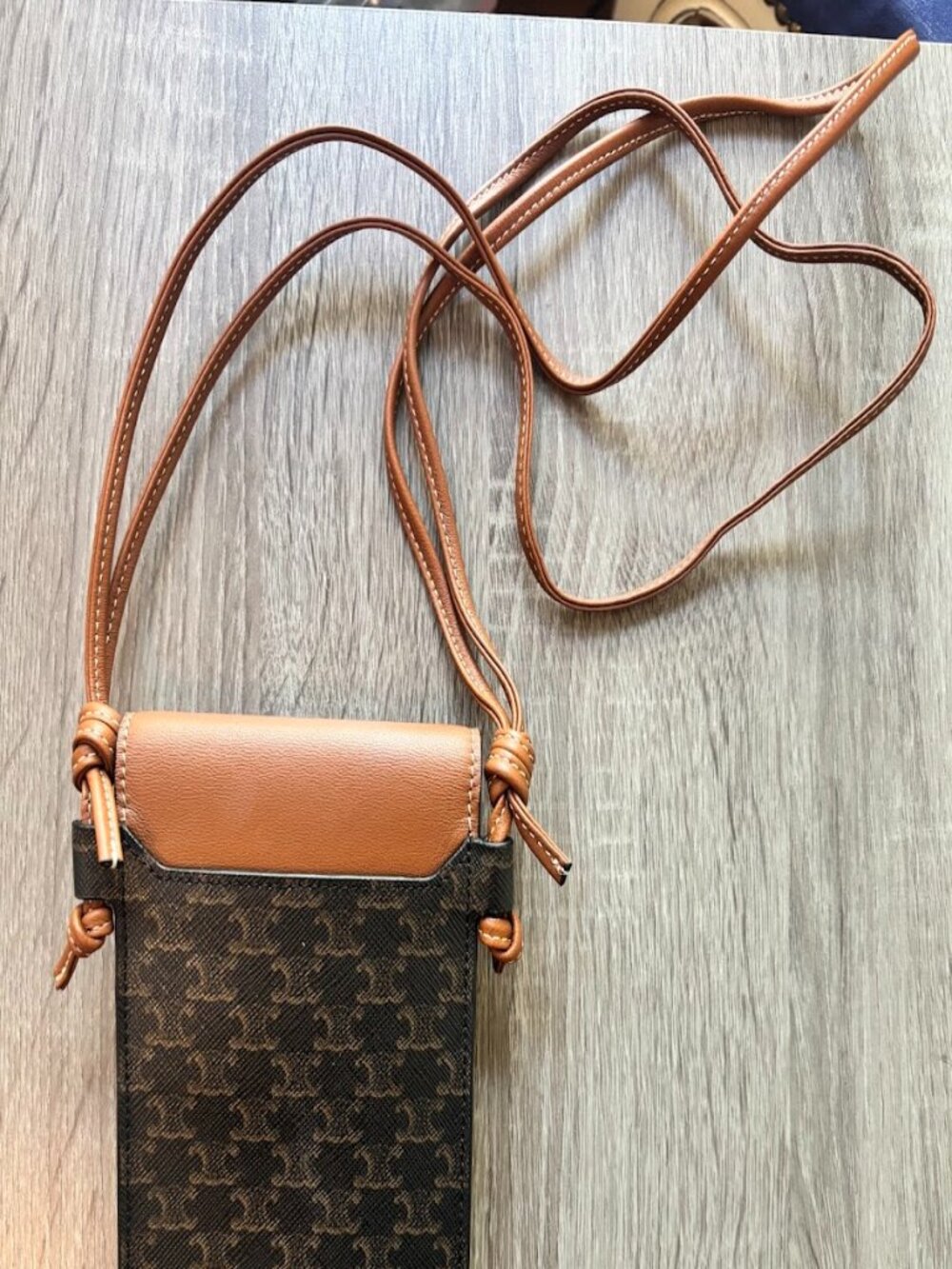 Authentic Celine Triomphe Canvas Lambskin Phone Pouch With Flap - New with Tags - Picture 4 of 7
